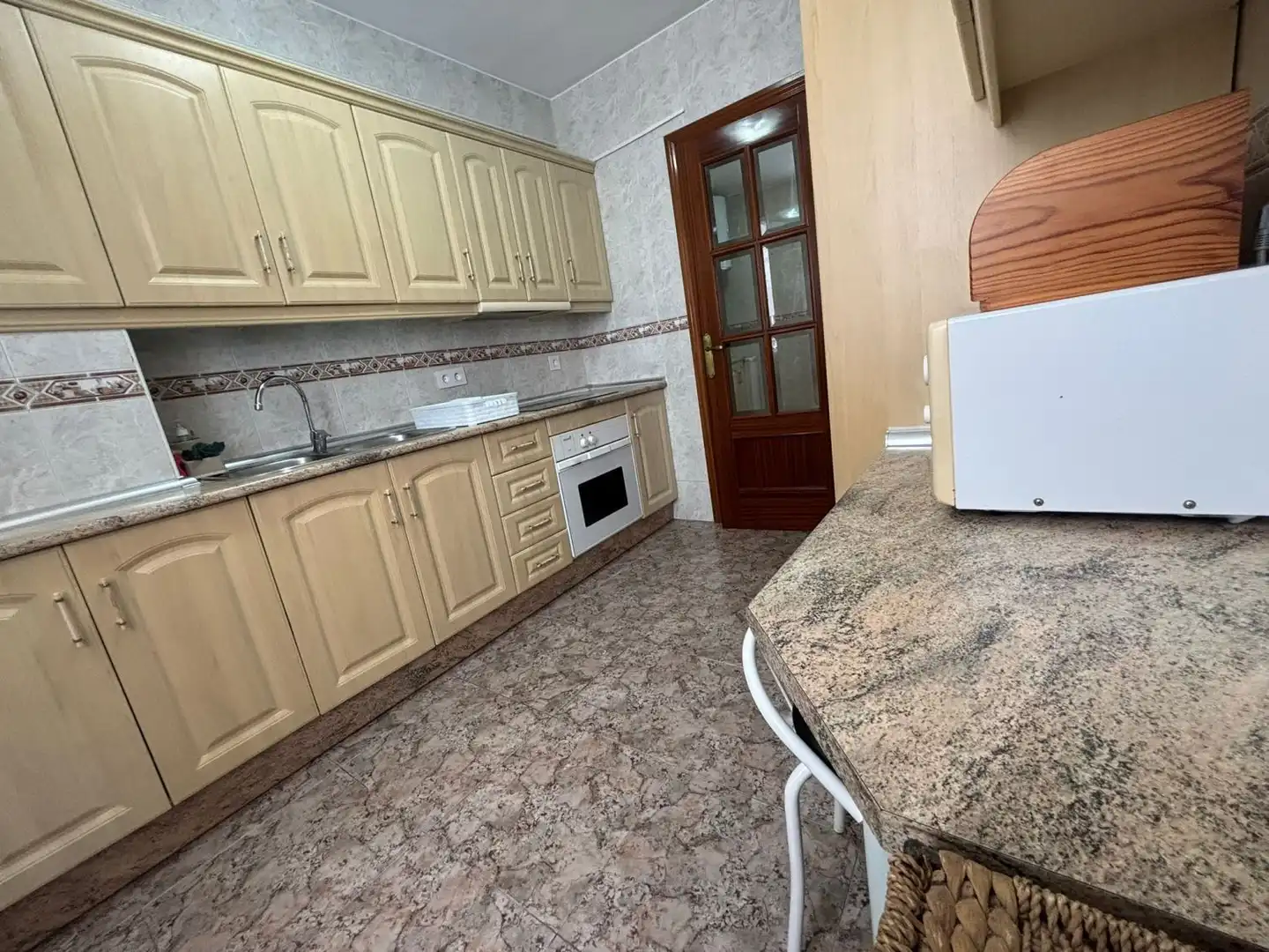 Cuina de Pis de lloguer en Jaén amb Aire condicionat, Calefacció i Terrassa