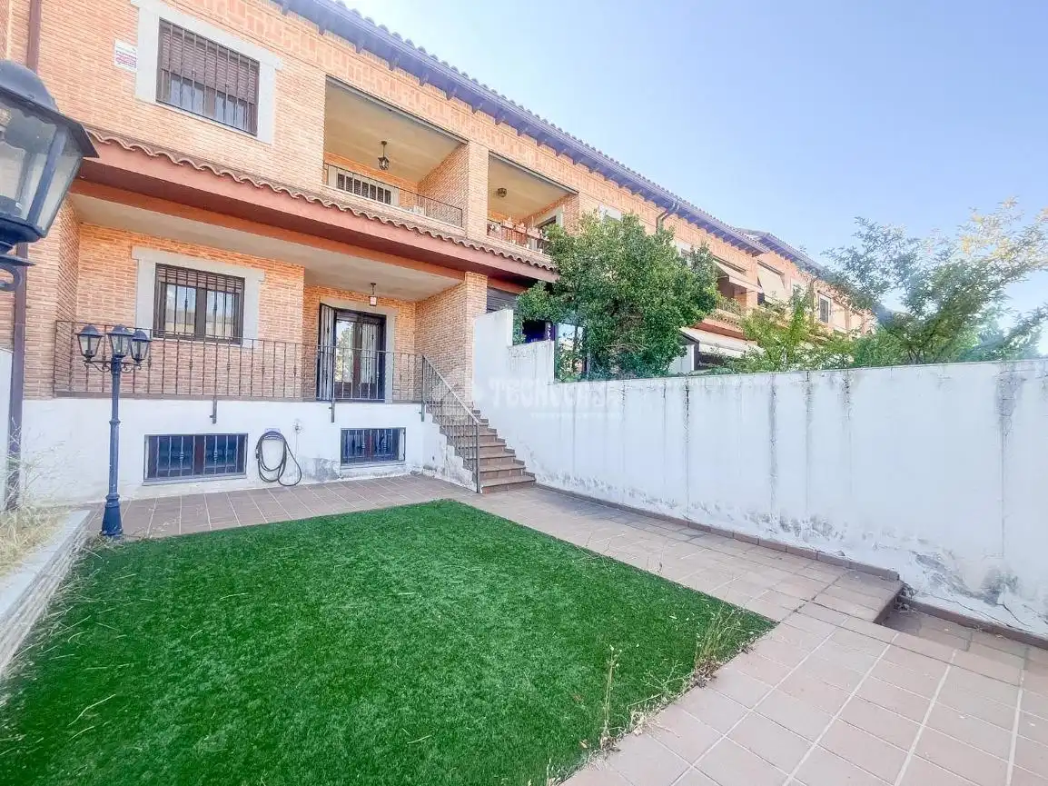 Exterior view of Detached homes for sale in Navalcarnero  with Heating and Community pool