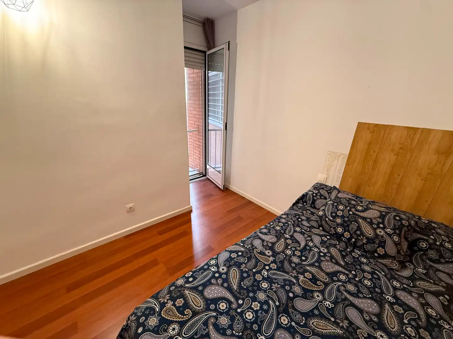 Habitación de Piso en venta en Cornellà de Llobregat con Aire acondicionado, Calefacción y Parquet