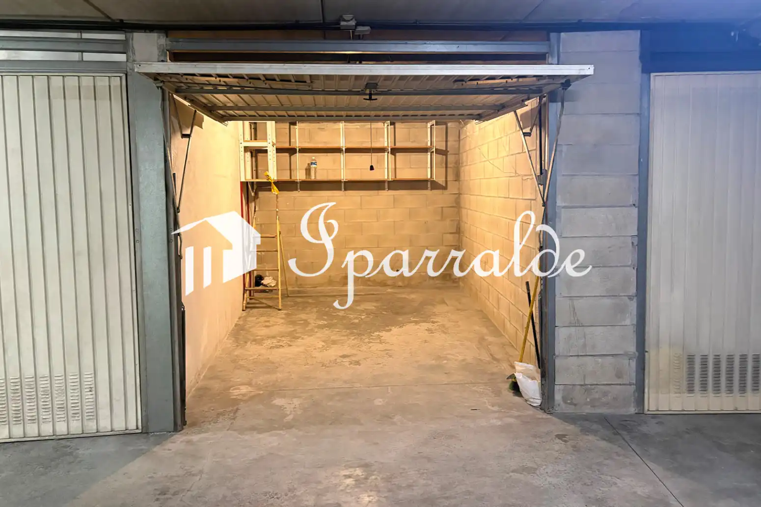Garage for sale in Irun 