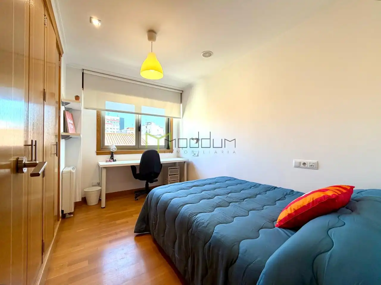 Habitación de Ático en venta en A Coruña Capital  con Calefacción, Terraza y Trastero