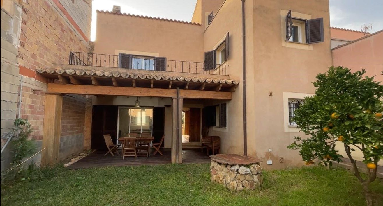 Vista exterior de Casa adosada de alquiler en Consell con Aire acondicionado