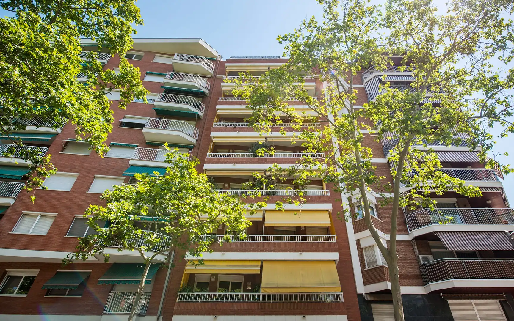 Exterior view of Flat for sale in Barcelona  with Air Conditioner, Heating and Terrace