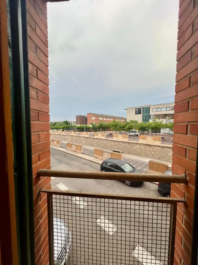 Außenansicht von Wohnung zum Verkauf in Amposta mit Terrasse, Abstellraum und Möbliert