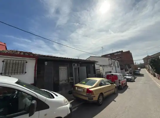 Chalet en venta en C/ Ribaza