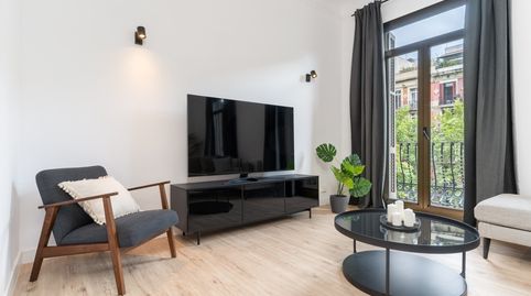 Piso de 5 habitaciones y 3 baños con licencia turística en La Nova Esquerra de lEixample, Barcelona, imatge 3
