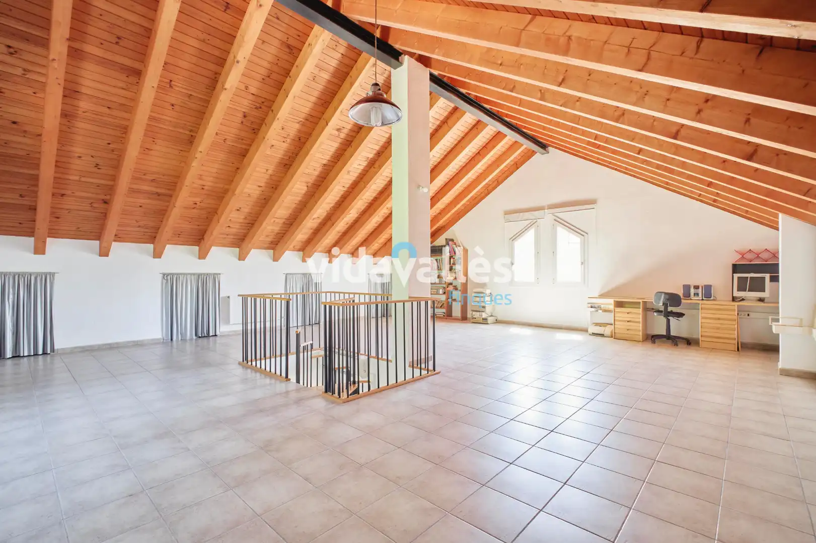 Vista exterior de Casa o xalet en venda en Vallgorguina amb Aire condicionat, Calefacció i Jardí privat