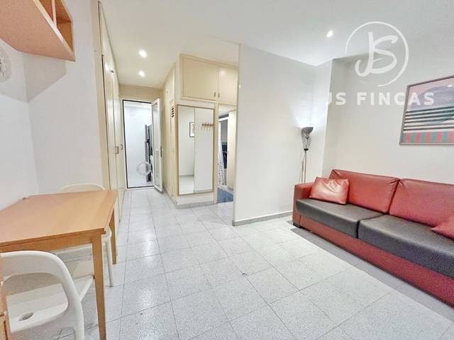 Piso en Alquiler en Calle Seneca, 9 en Vila de Gràcia