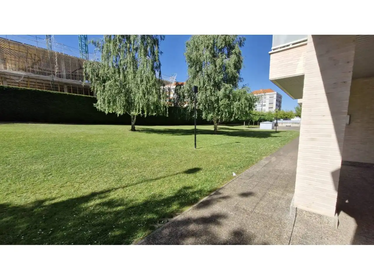 Vista exterior de Pis en venda en  Logroño amb Calefacció, Parquet i Traster