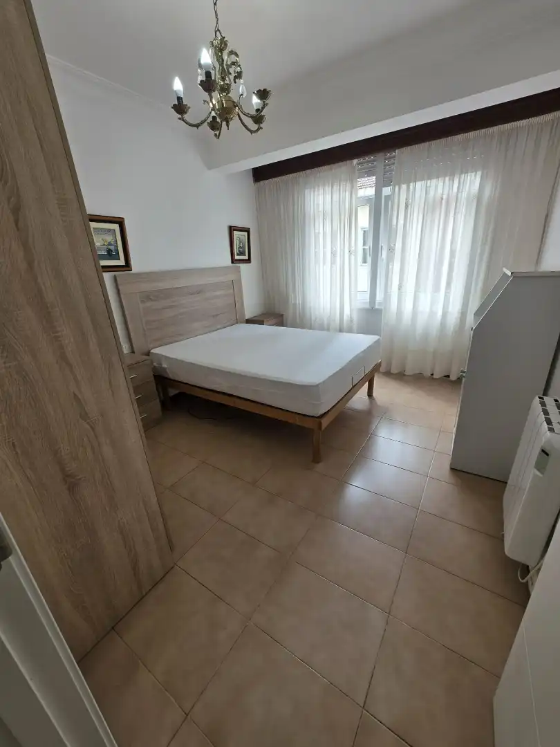 Habitación de Piso de alquiler en Ferrol con Calefacción, Amueblado y Horno