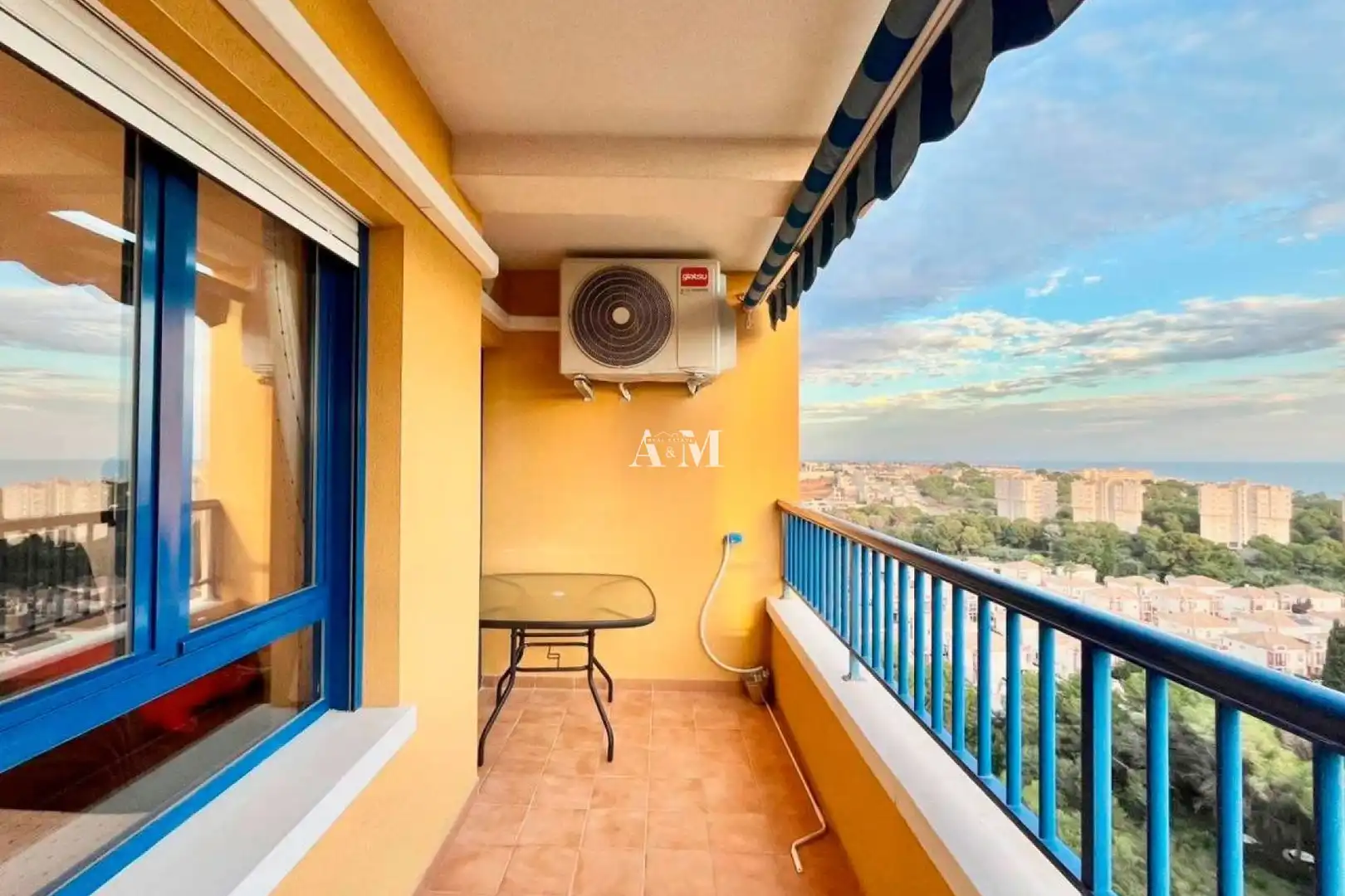 Terrassa de Apartament de lloguer en Orihuela amb Aire condicionat, Terrassa i Moblat
