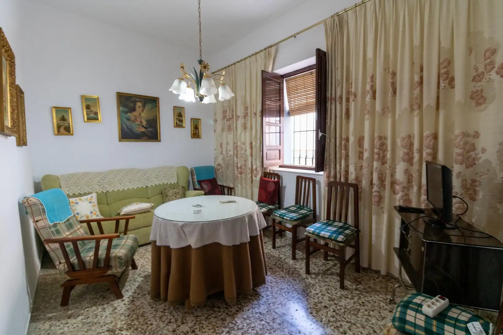 Sala d'estar de Casa o xalet en venda en Alhama de Almería amb Terrassa, Moblat i Alarma