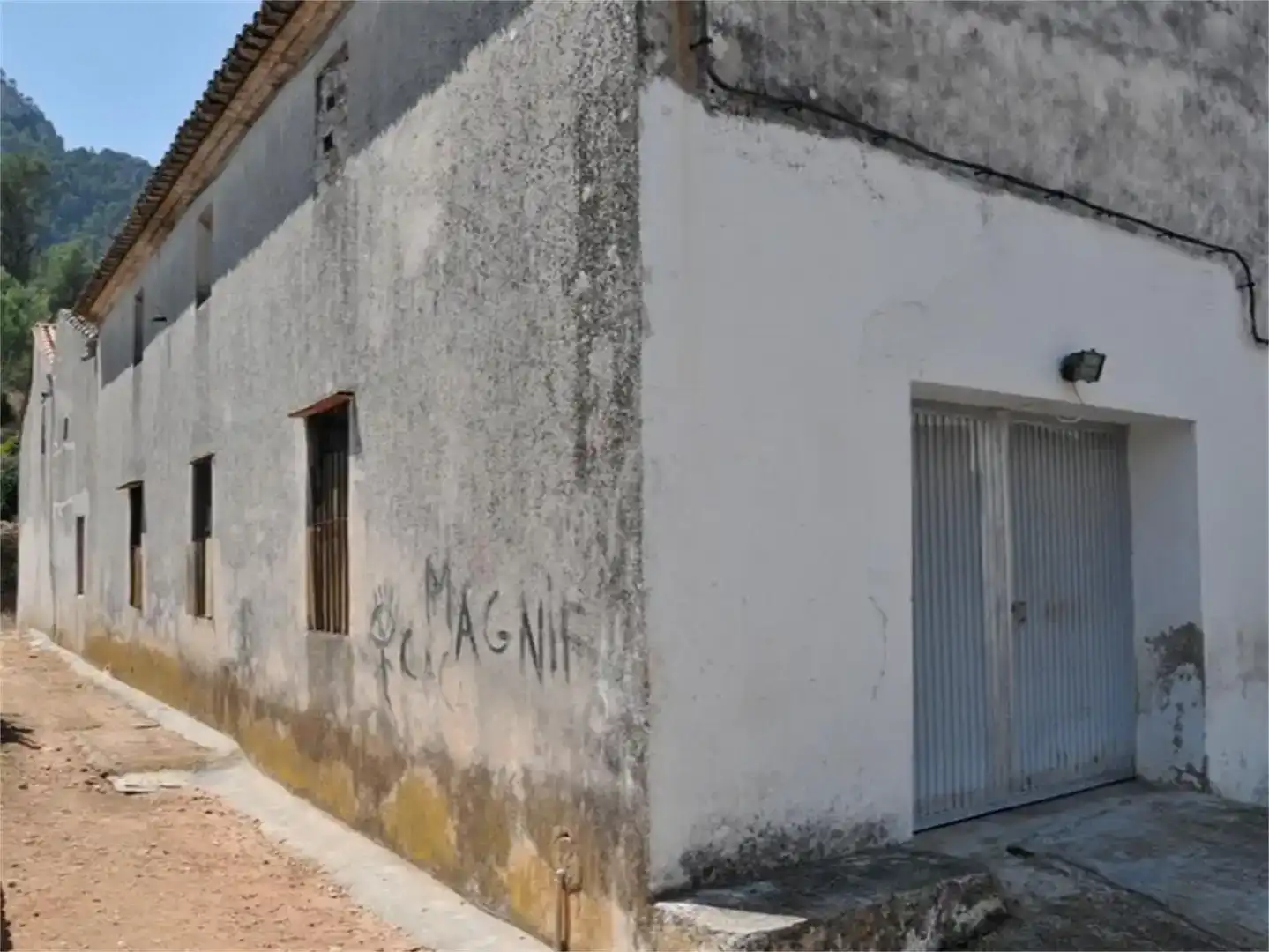 Vista exterior de Casa adosada en venta en Simat de la Valldigna con Jardín privado, Trastero y Amueblado