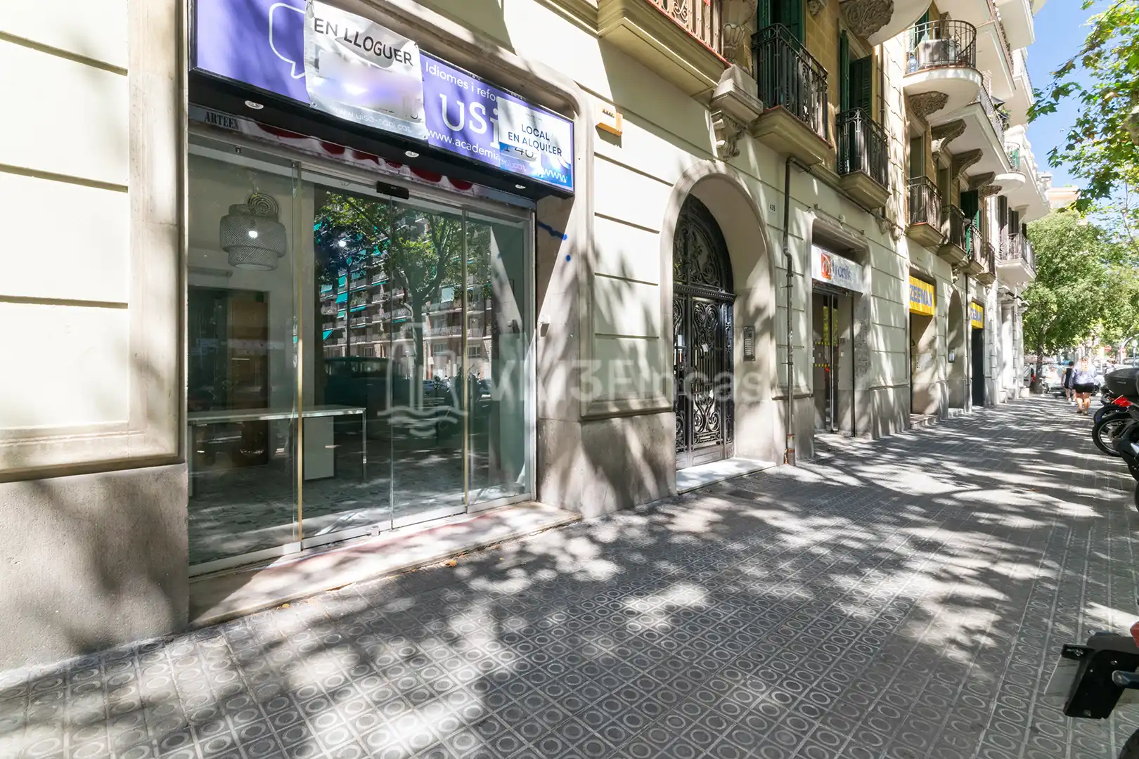 Außenansicht von Büro zur Miete in Barcelona mit Klimaanlage und Heizung