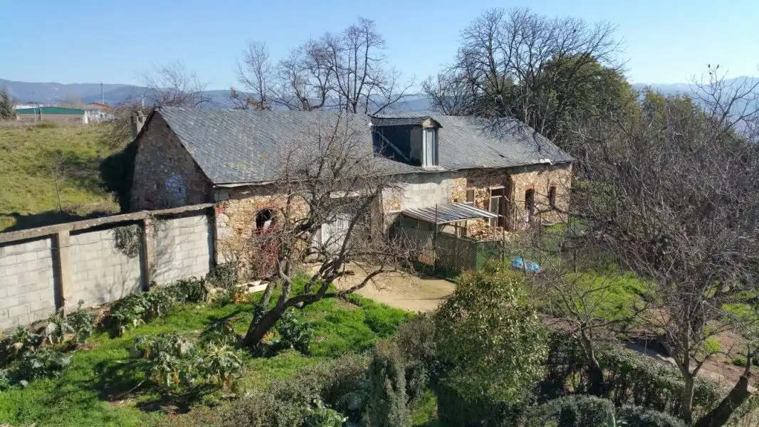 Vista exterior de Finca rústica en venta en Ponferrada con Calefacción, Jardín privado y Terraza
