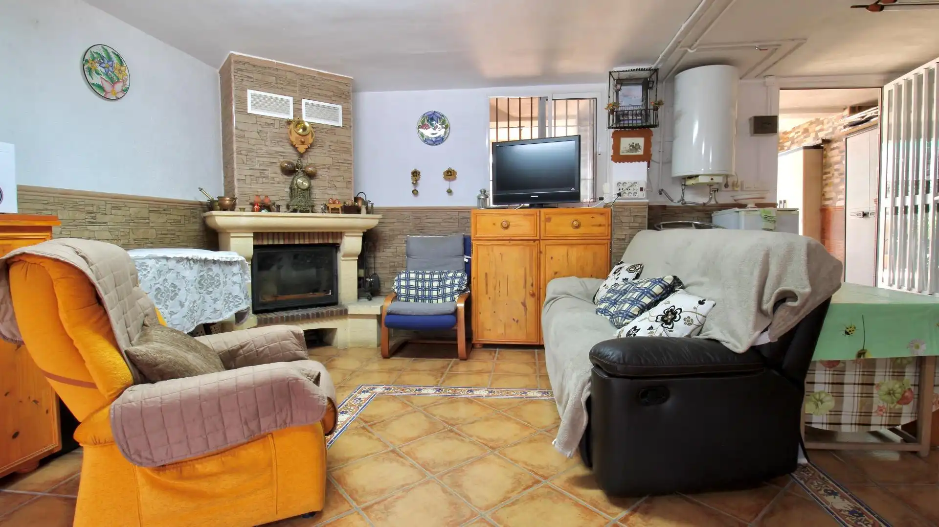 Sala de estar de Casa adosada en venta en Vegas del Genil con Aire acondicionado, Calefacción y Terraza