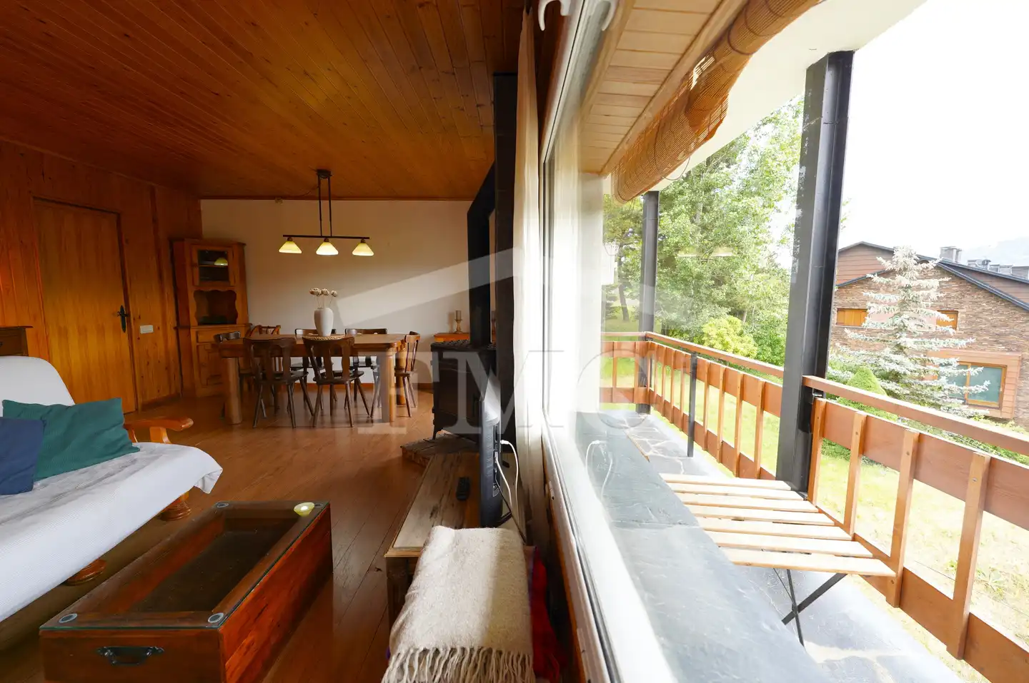 Sala de estar de Piso en venta en Alp con Calefacción, Parquet y Terraza