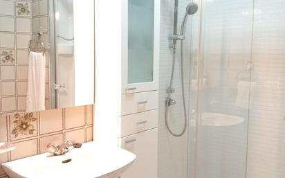 Bathroom of Flat for sale in Salamanca Capital  with Terrace and Balcony