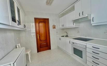 Kitchen of Flat for sale in  Madrid Capital