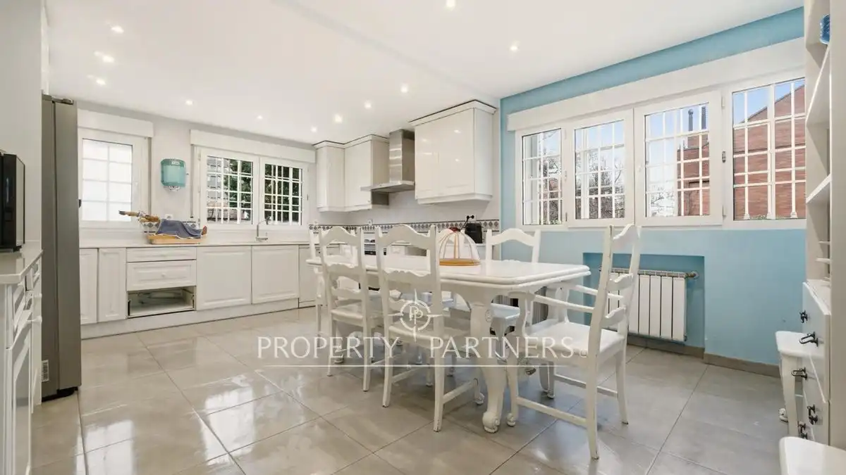 Einfamilien-Reihenhaus zum Verkauf in Calle de Milán, Conde Orgaz - Piovera, Hortaleza