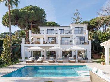 Casa con piscina en venta en Marbella Centro