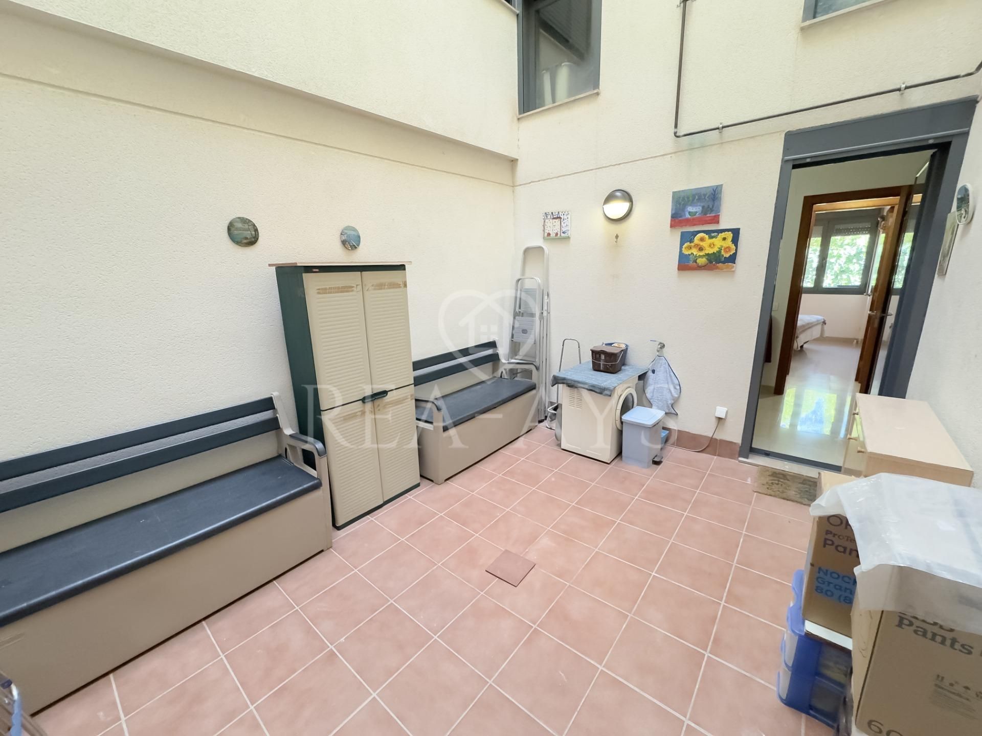 Piso en venta en Begues con Calefacción, Terraza y Trastero