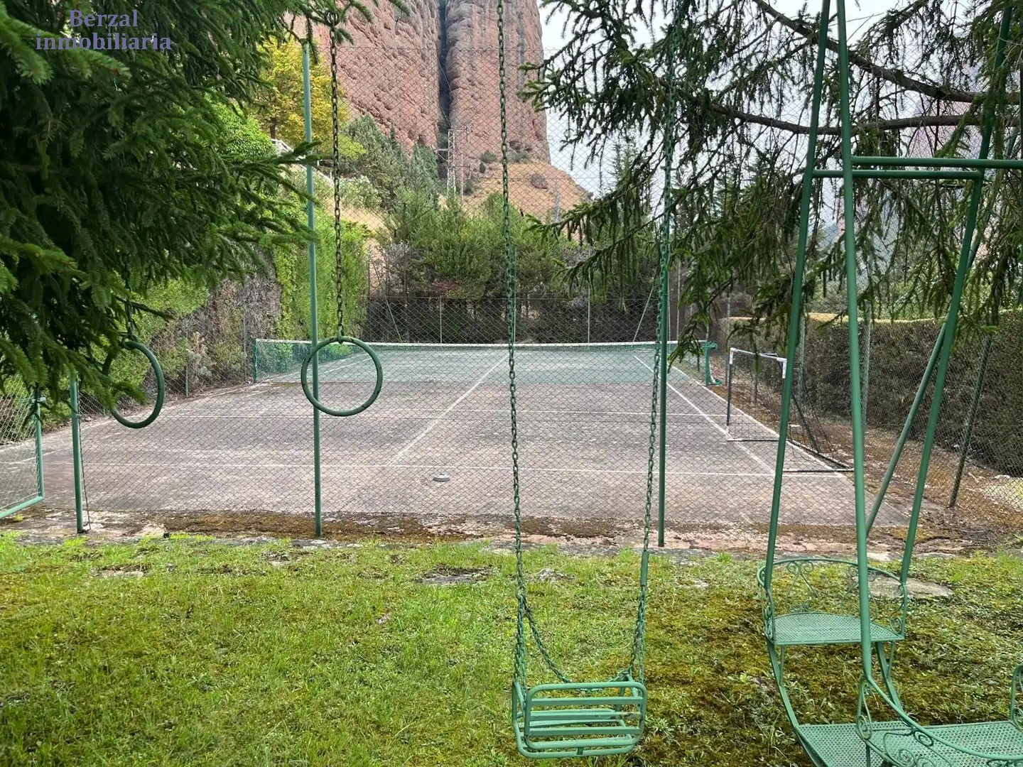 Jardí de Casa o xalet en venda en Sorzano amb Jardí privat, Terrassa i Traster