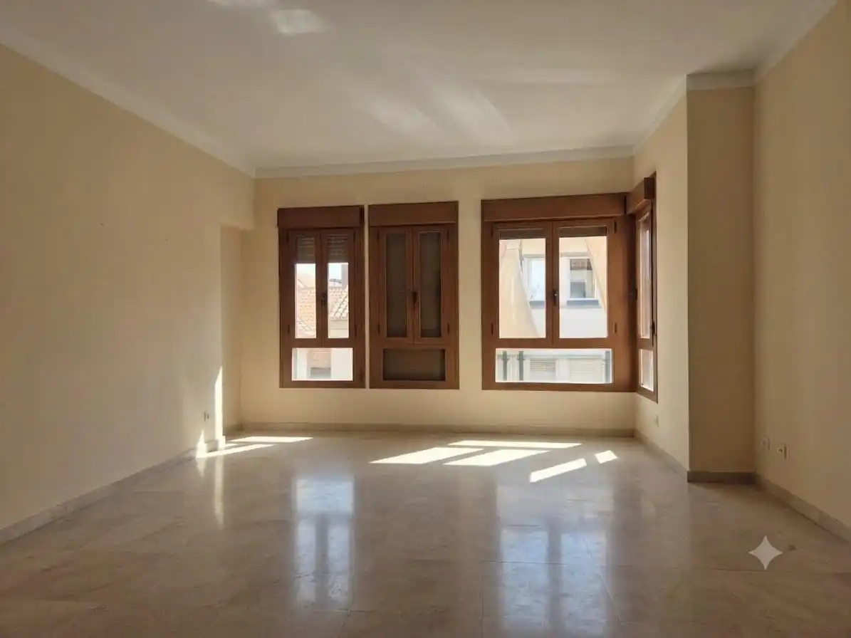 Habitación de Piso de alquiler en Lucena con Aire acondicionado, Terraza y Amueblado