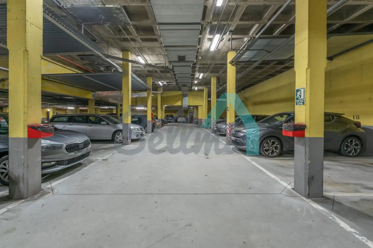 Parking of Flat for rent in Oviedo   with Heating, Parquet flooring and Storage room