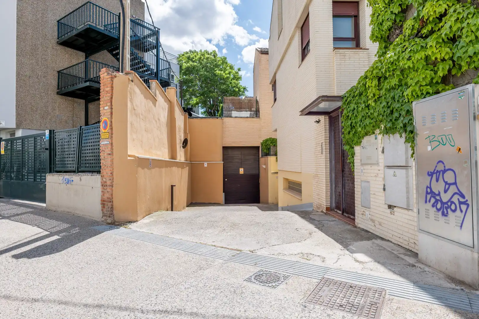 Exterior view of Duplexes for sale in Zaragoza  with Air Conditioner, Heating and Private garden