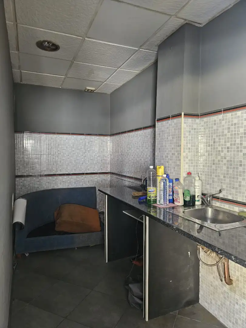 Cuina de Local de lloguer en Vila-real amb Aire condicionat