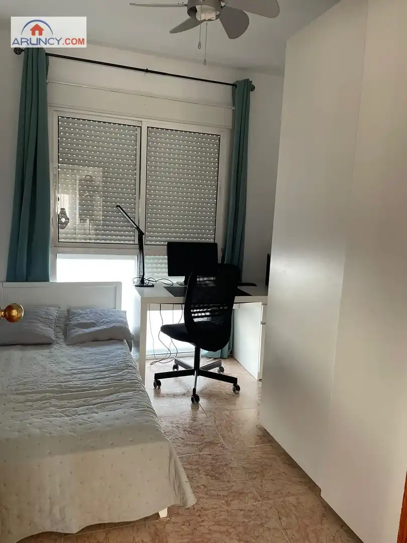 Habitación de Piso de alquiler en Sevilla con Aire acondicionado, Calefacción y Amueblado