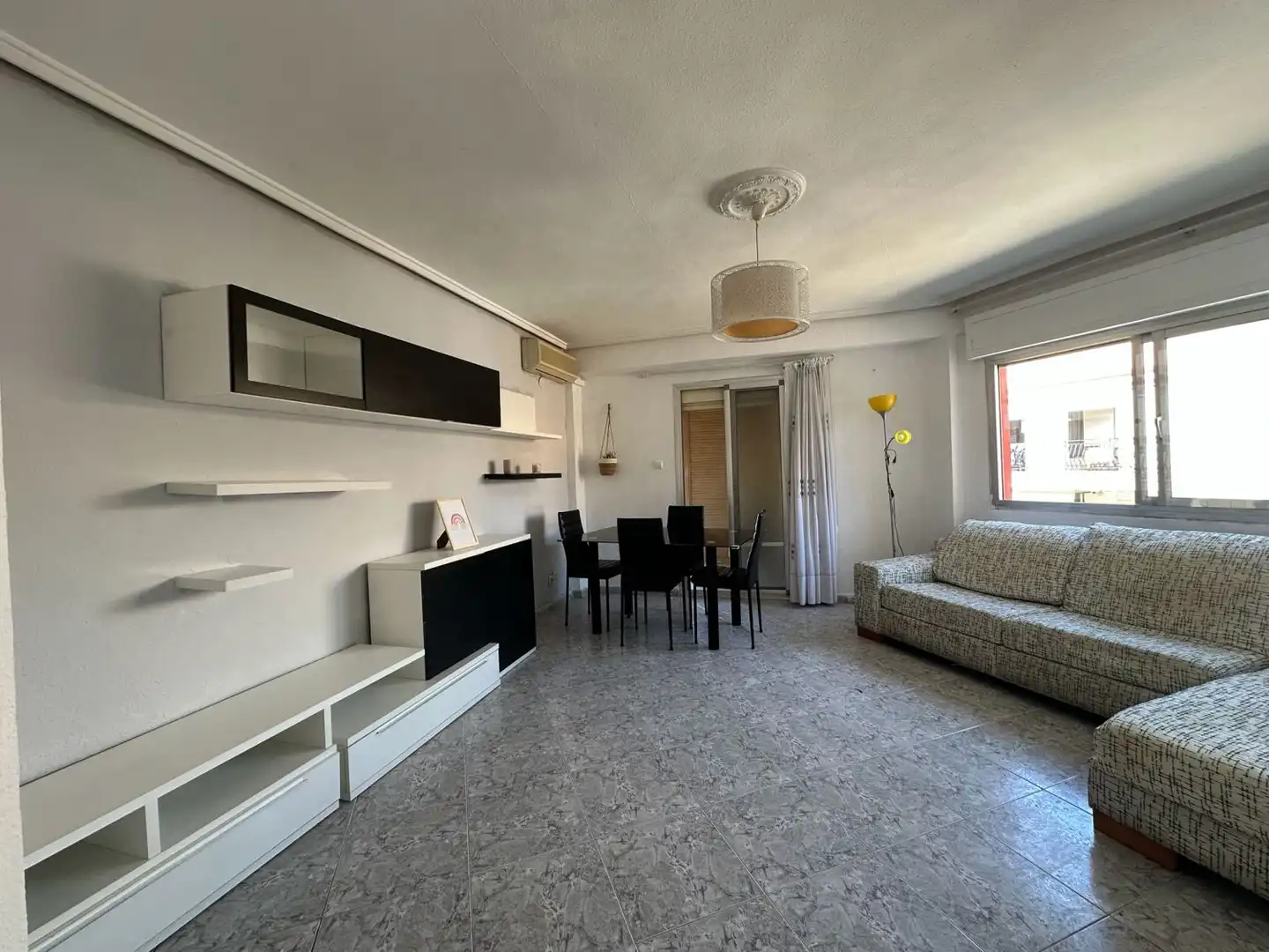 Living room of Flat for sale in Torrent  with Air Conditioner and Balcony