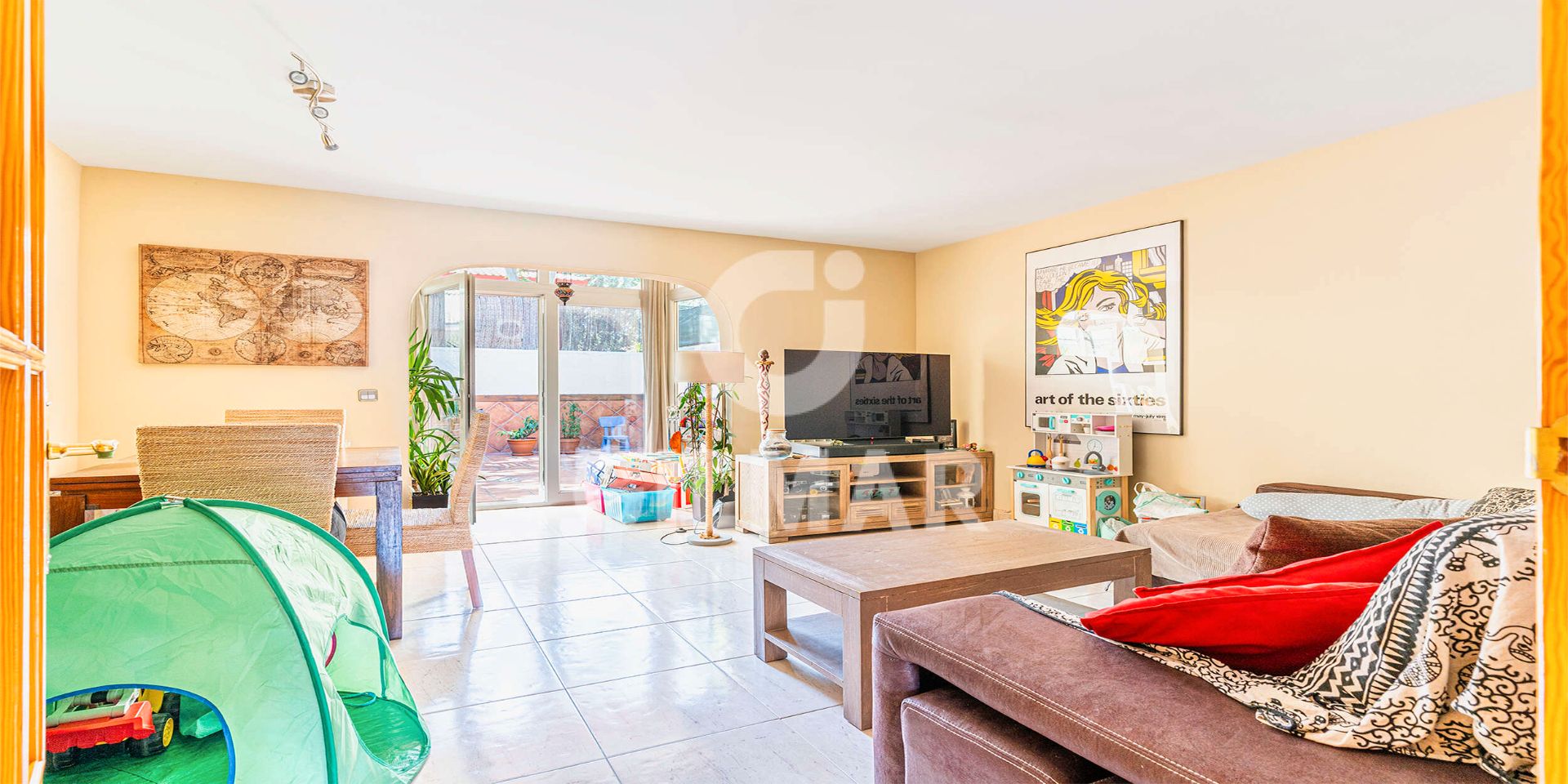 Living room of Single-family semi-detached for sale in  Madrid Capital  with Storage room and Alarm