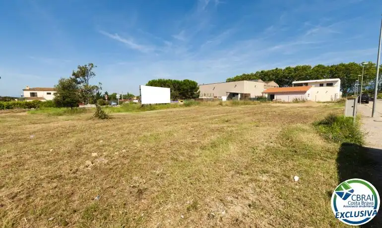 Terrenys i solars en venda a Garriguella