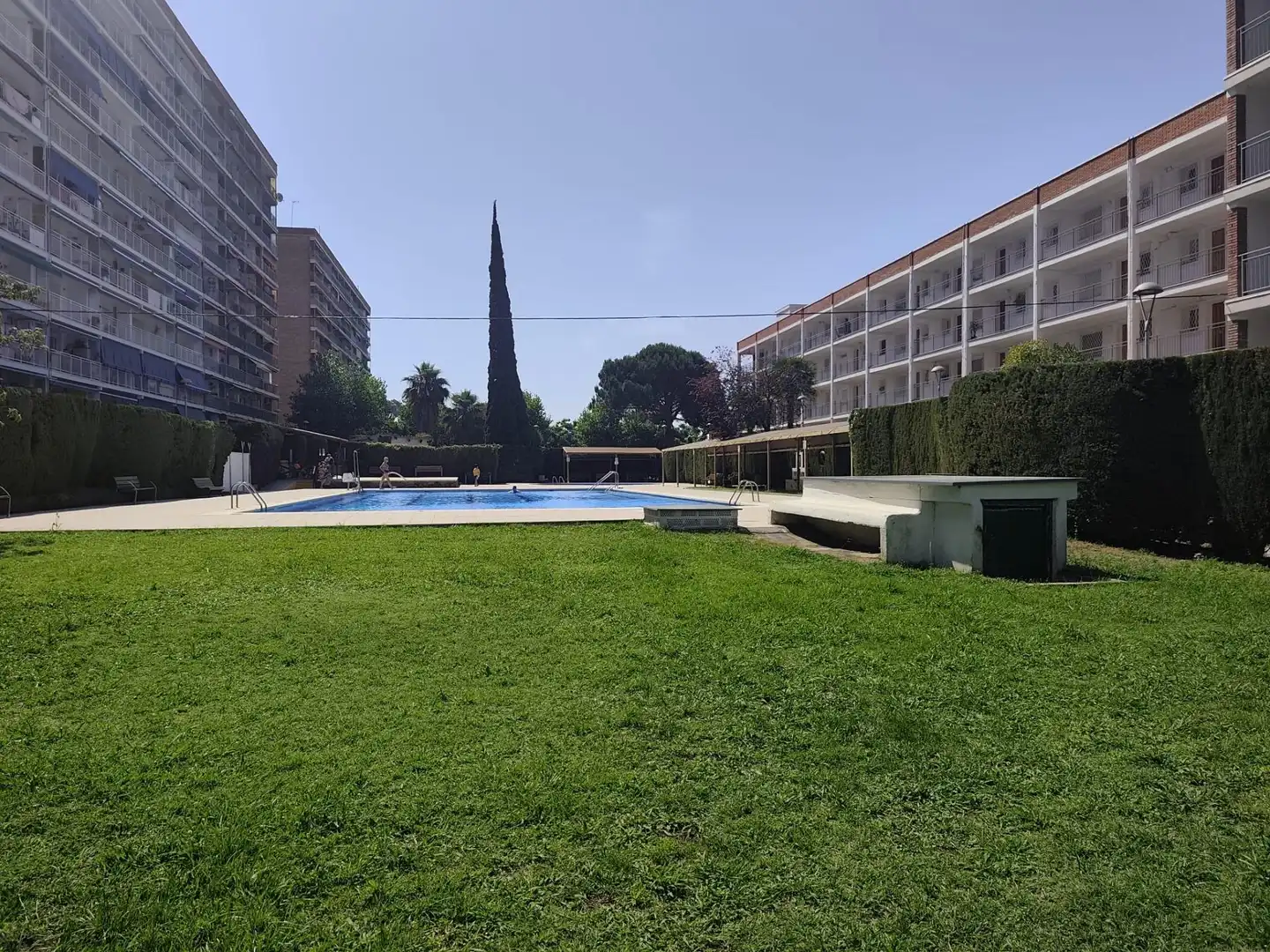 Piscina de Pis en venda en Santa Susanna amb Terrassa i Piscina comunitària