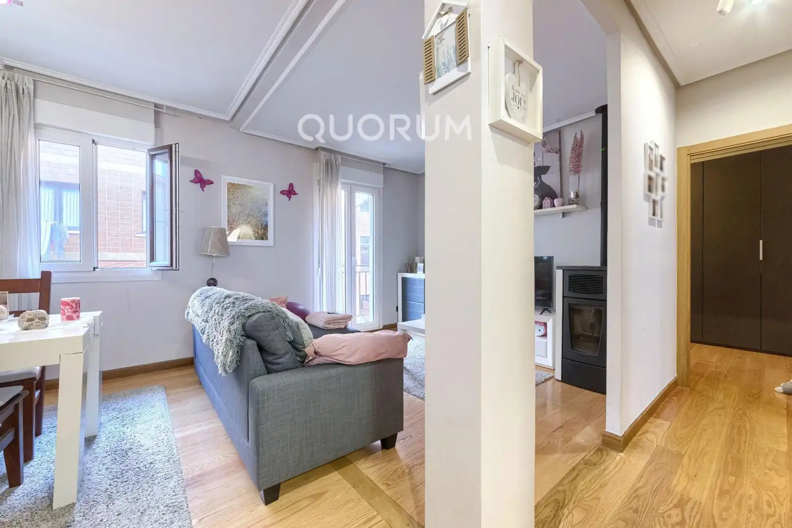 Sala de estar de Piso en venta en Basauri  con Calefacción y Balcón