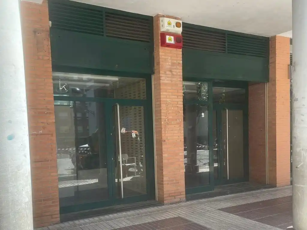 Locale commerciale in vendita a Calle de San Pelayo 4