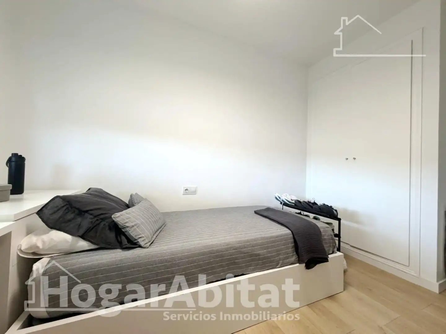 Bedroom of Attic for sale in Chiva  with Air Conditioner and Terrace