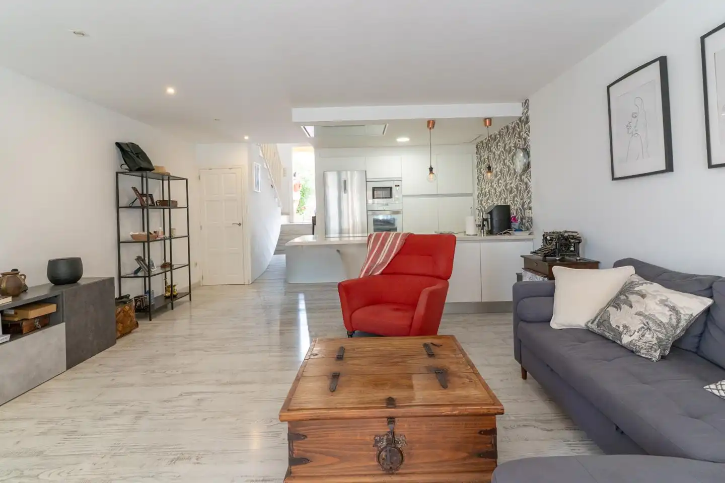 Living room of Detached homes for sale in Santa Pola  with Air Conditioner, Private garden and Parquet flooring