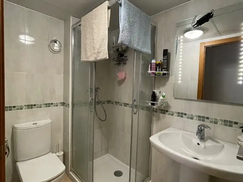 Bany de Apartament per a compartir en Murcia amb Aire condicionat, Calefacció i Moblat