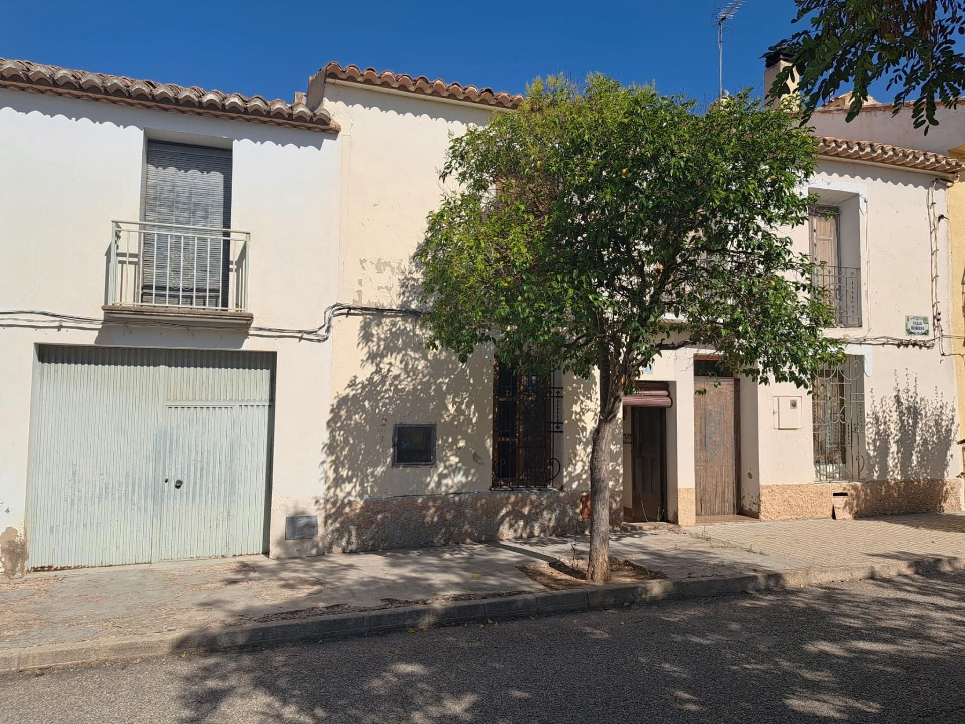 Casa adosada en venda a Calle Calle Requena Casas Río, 23, 23