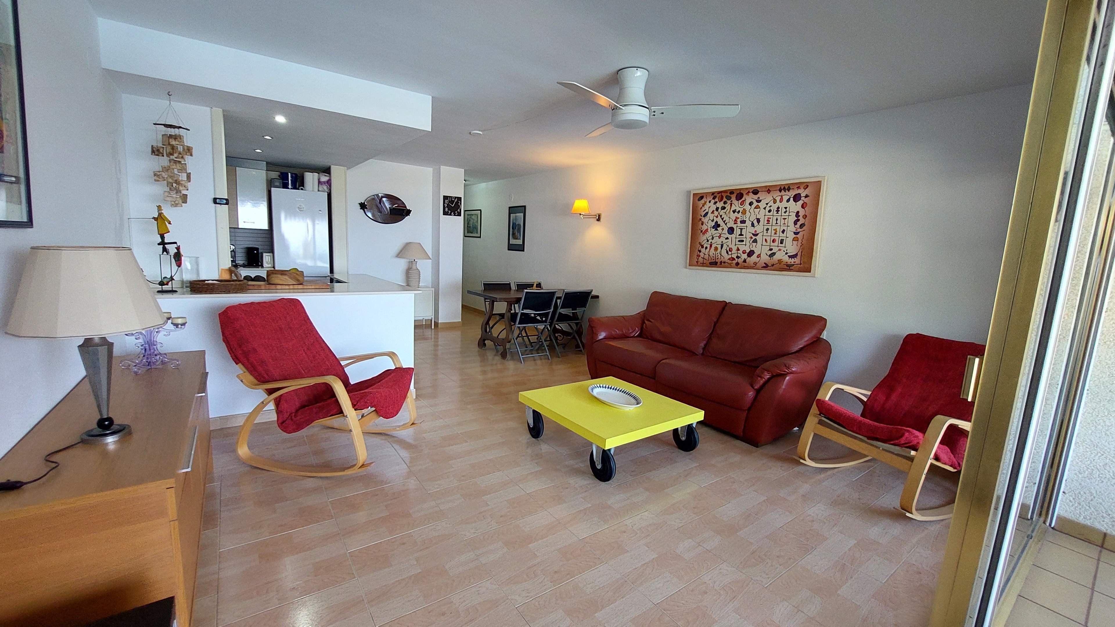 Sala d'estar de Apartament en venda en Salou amb Jardí privat, Terrassa i Piscina comunitària
