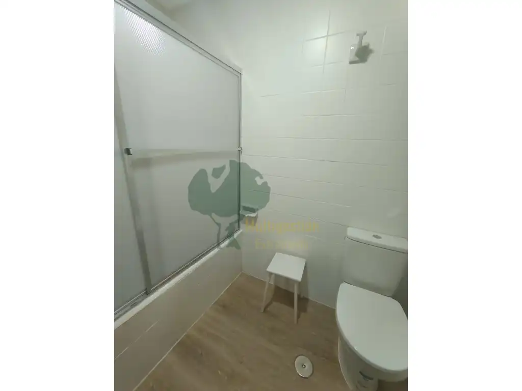 Bathroom of Flat for share in Cáceres  with Heating