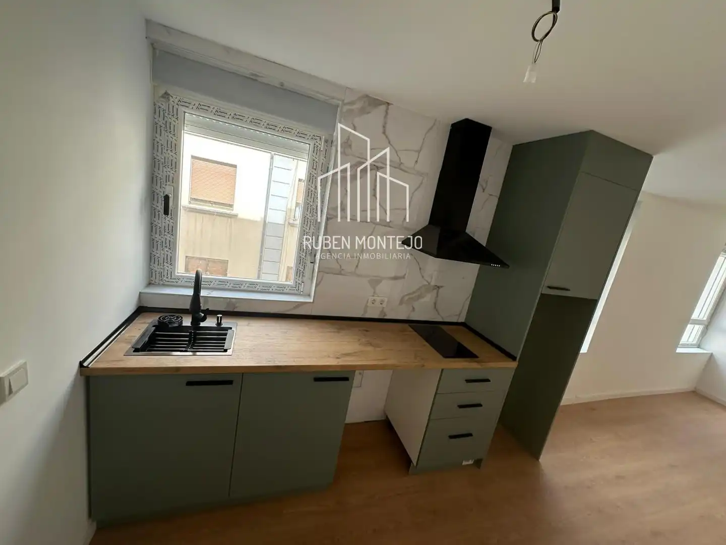 Kitchen of Apartments for rent in Salamanca  with Heating, Furnished and Oven