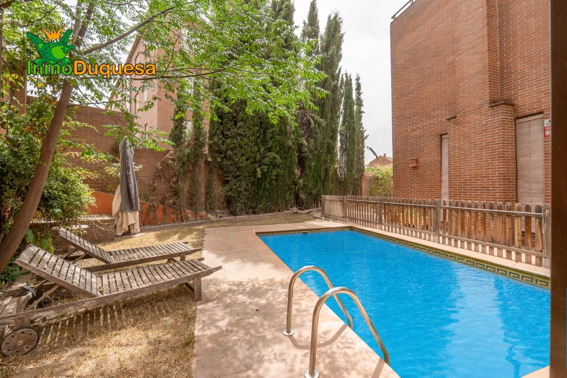 Swimming pool of House or chalet for sale in  Granada Capital  with Air Conditioner, Private garden and Terrace