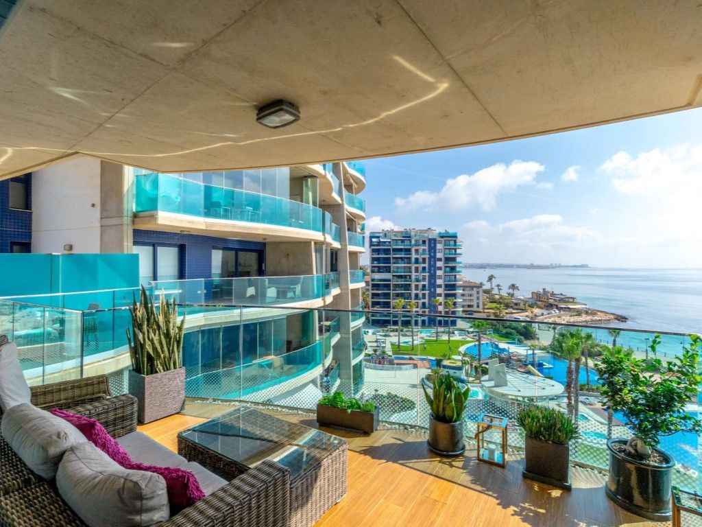 Terrace of Apartment for sale in Torrevieja  with Air Conditioner, Furnished and Community pool