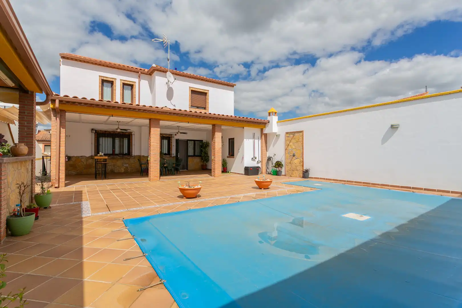 Vista exterior de Casa o chalet en venta en Albolote con Aire acondicionado, Calefacción y Terraza