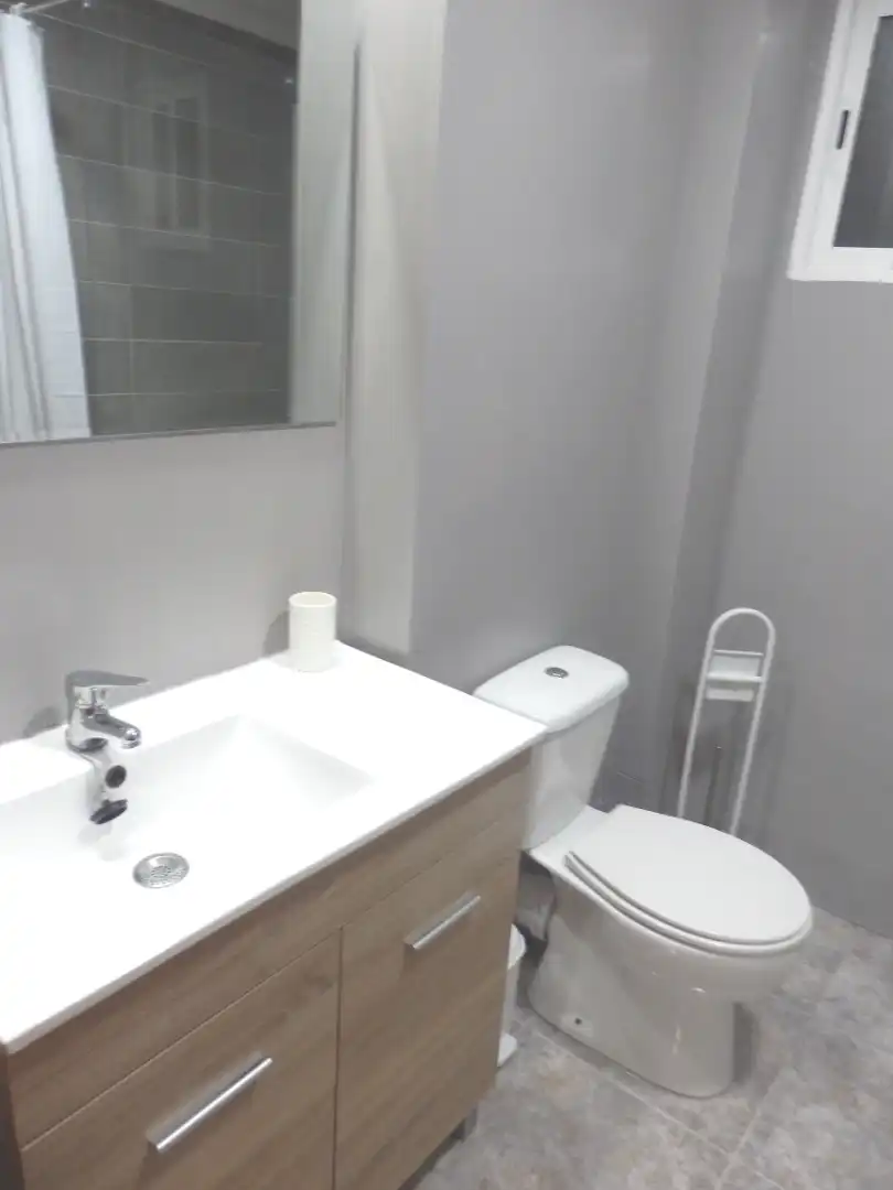Baño de Piso para compartir en Valencia con Aire acondicionado, Amueblado y Horno