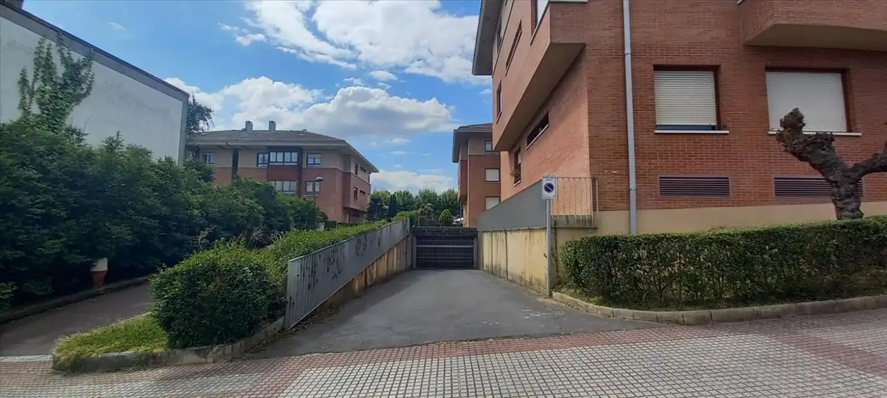 Parking de Garaje en venta en Loiu